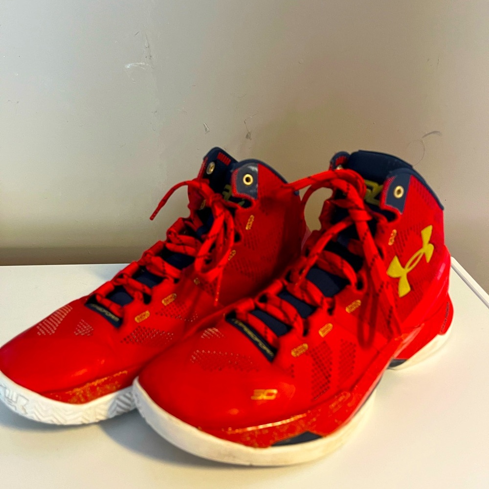 Underamor, Curry's, 8.5, slightly used, red & navy blue